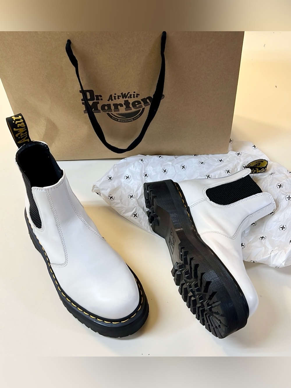 Dr. Martens 2976 Quad White Leather platform Chelsea Unisex Boots Shoes size 8/9